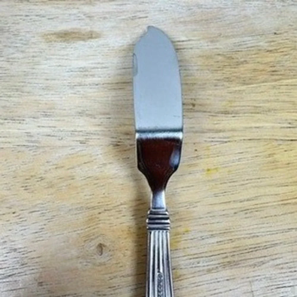 REED & BARTON CRESCENDO II Stainless 18/10 Butter‎ Spreader Knife Butter Server